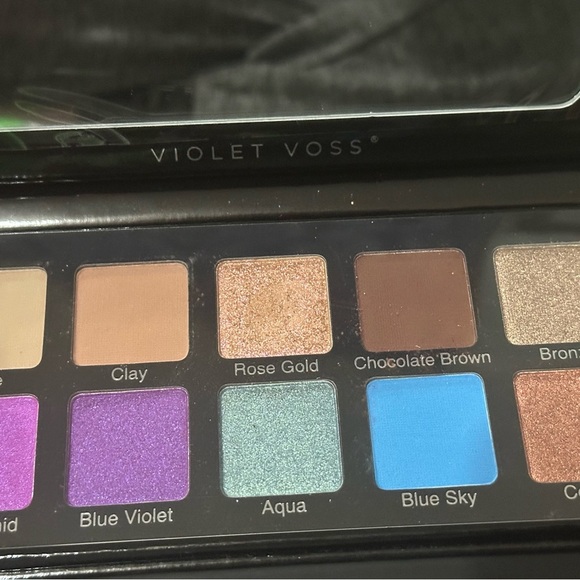 New Violet Voss Essentials 2 Pro Series Eye Shadow Pallet - Picture 4 of 4